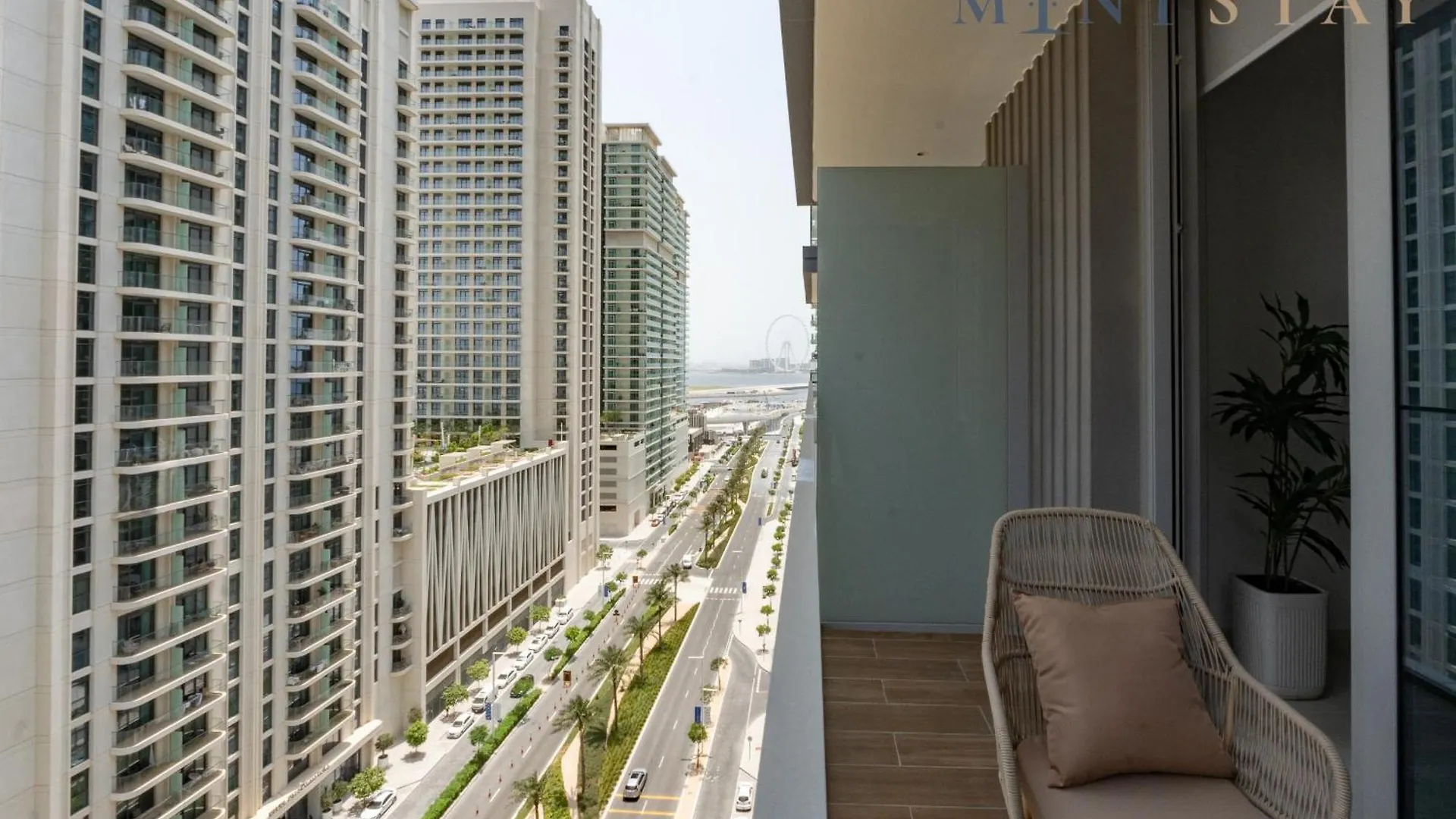 Beach Isle 2, Emaar Beachfront - Mint Stay Dubai Apartment