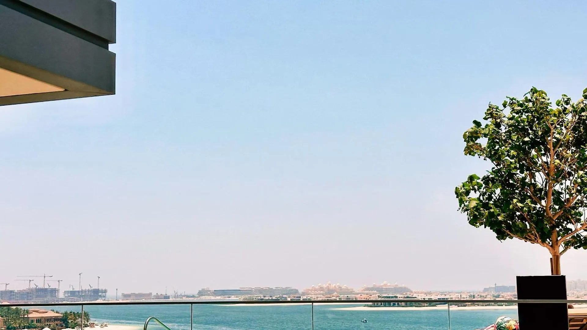 Beach Isle 2, Emaar Beachfront - Mint Stay Dubai 0*,  United Arab Emirates